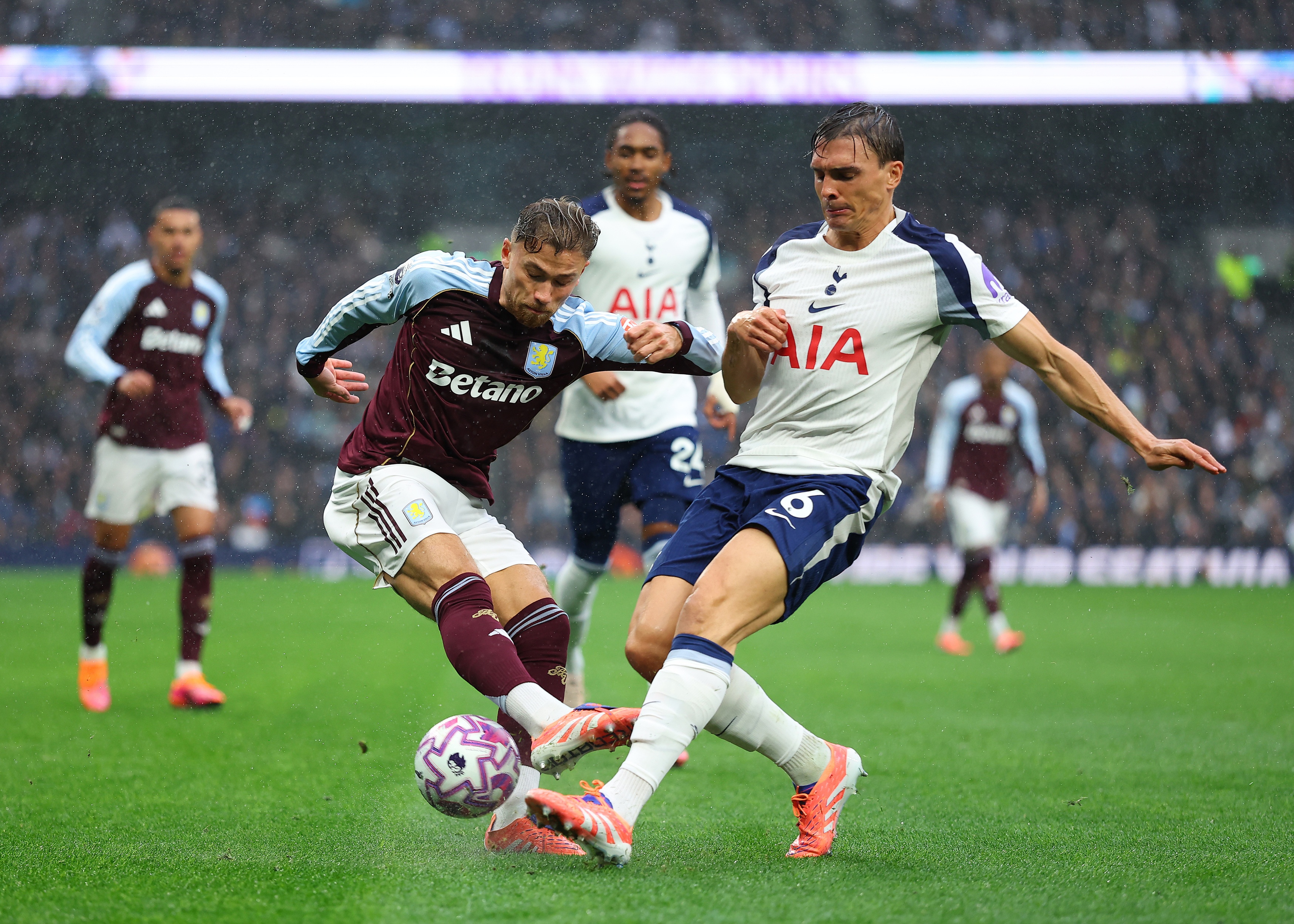 开云体育-另寻下家？图片报：热刺和罗马预计不会买断帕利尼亚和萨拉戈萨