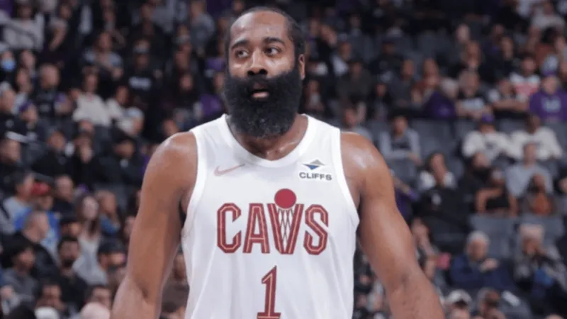 kaiyun-哈登上半场13投仅3中，三分4中1得到7分2篮板2助攻